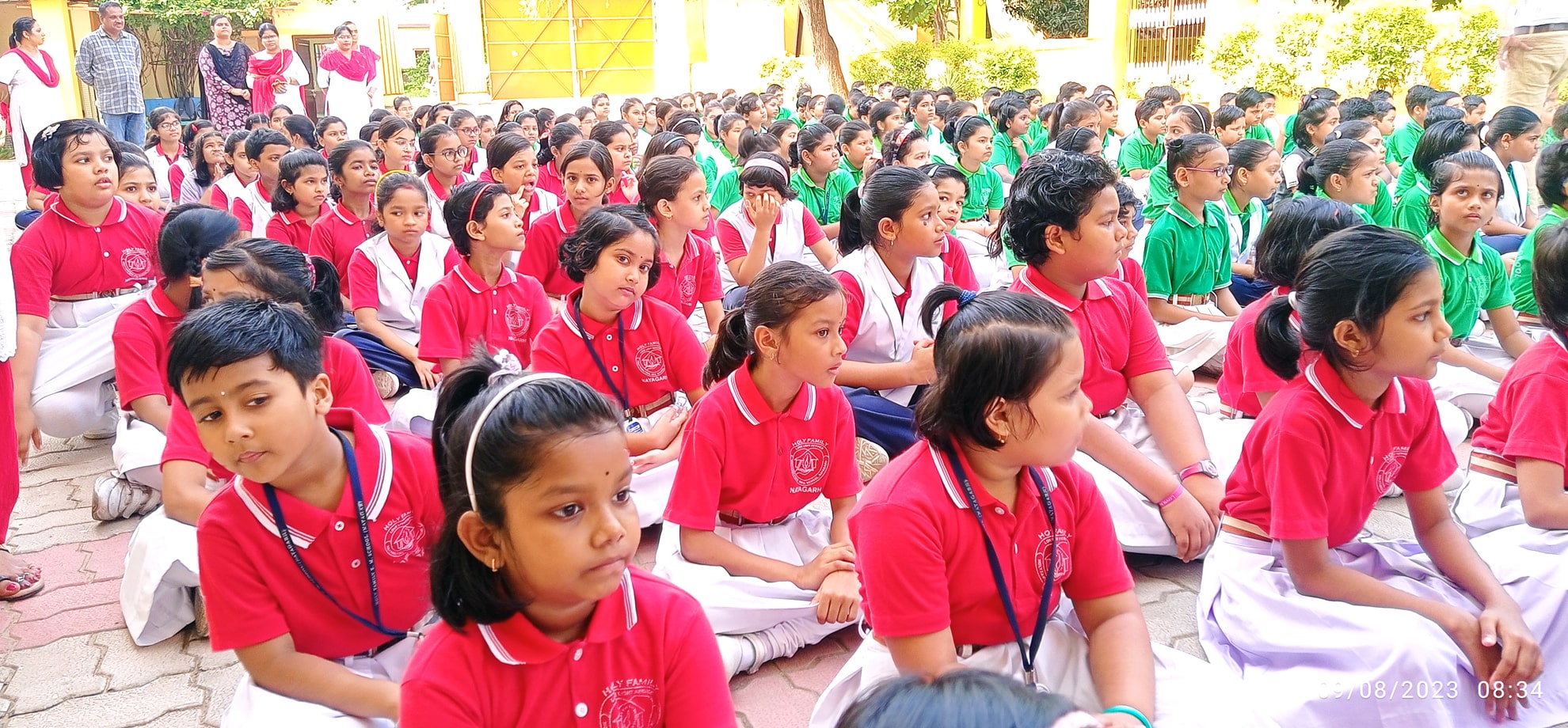 home-holy-family-english-medium-school